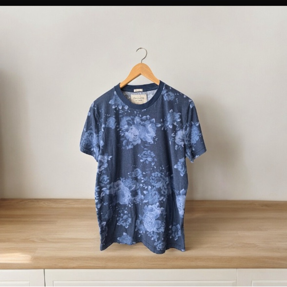 Abercrombie & Fitch Blue Floral Muscle Short Sleeve T-Shirt Mens Large